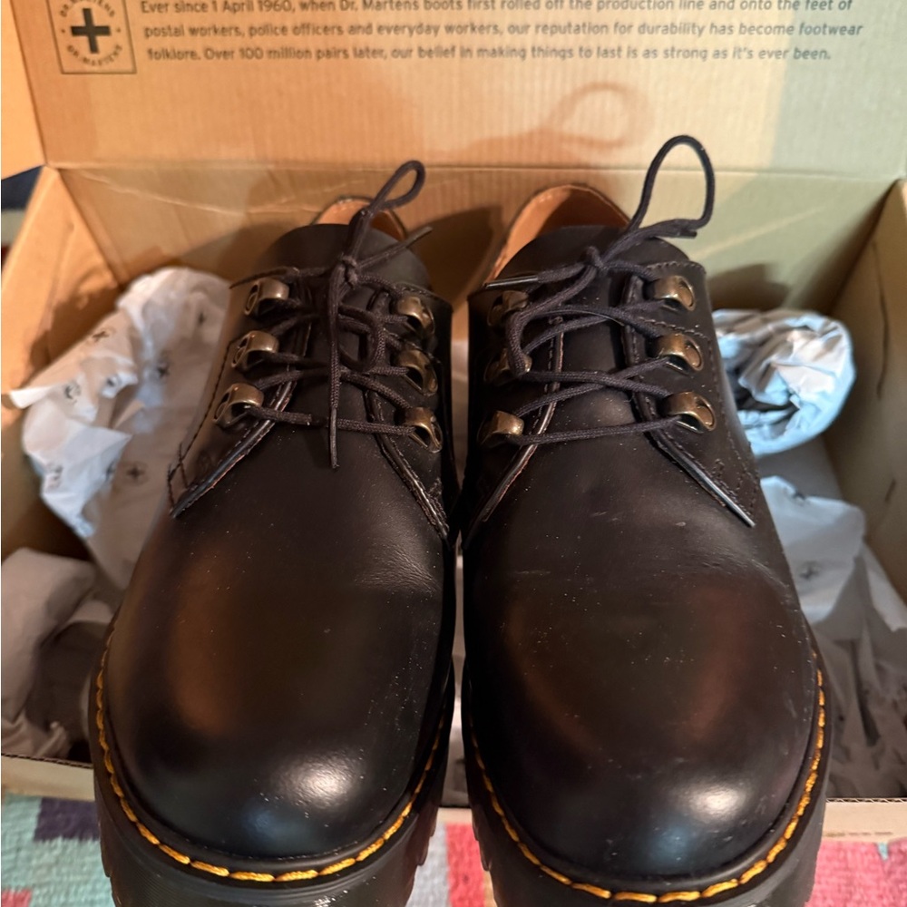 🔥🖤BNIB LEONA LOW DOCS!🖤🔥 - Picture 3 of 8